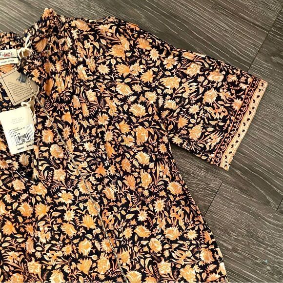 Faherty Arcadia Top  - Picture 4 of 7